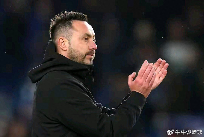 体育娱乐-死敌对头来支招？热刺这步险棋敢不敢跟！|德泽尔比|杰拉德|托特纳姆热刺|利物浦|阿森纳_新浪体育_新浪新闻